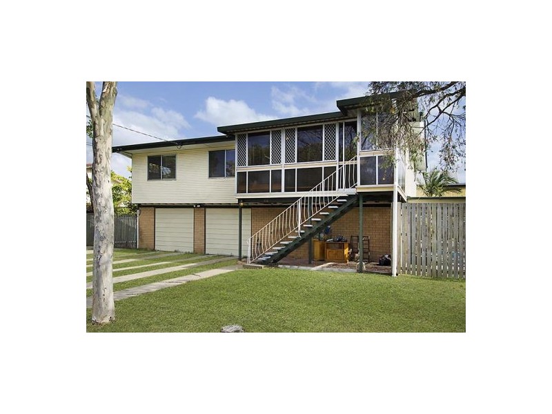 54 Grout Street, Macgregor QLD 4109