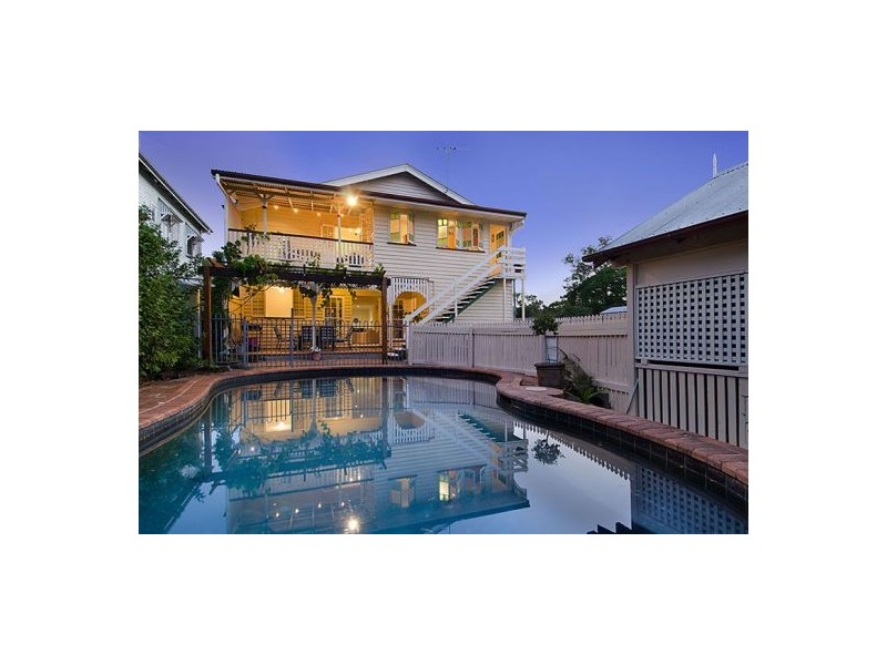 6 The Crescent, Coorparoo QLD 4151