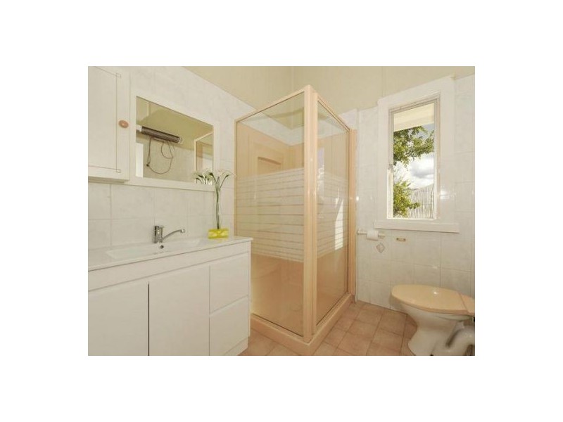 92 Delville Avenue, Moorooka QLD 4105