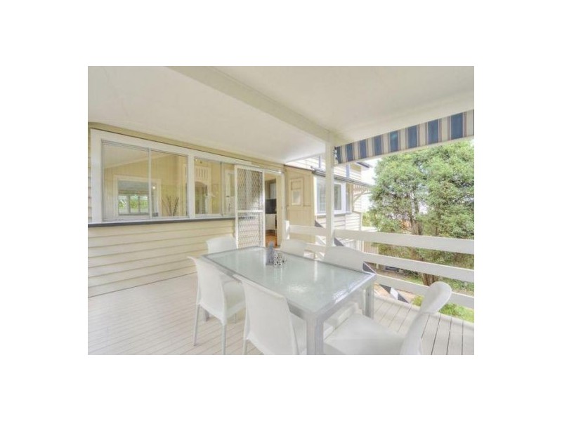 92 Delville Avenue, Moorooka QLD 4105