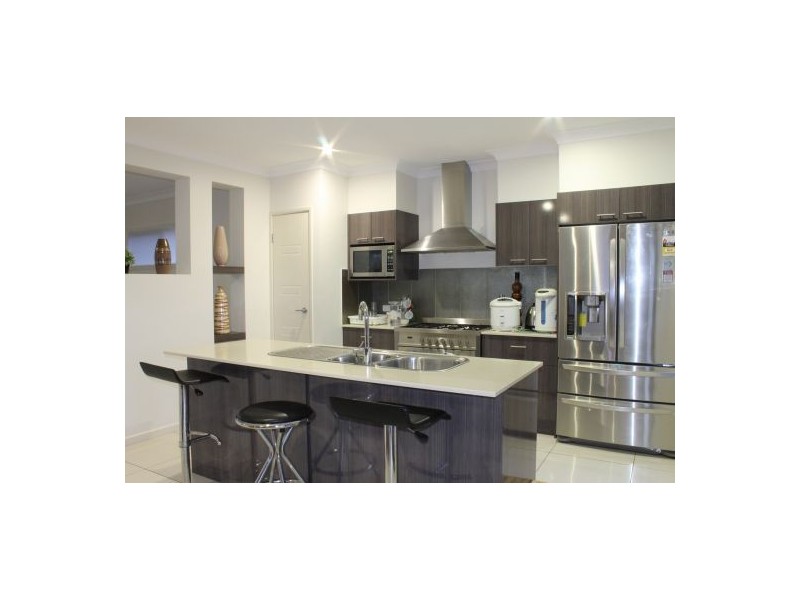 29 Taylor Place, Mackenzie QLD 4156