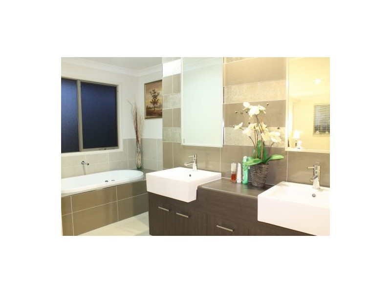 29 Taylor Place, Mackenzie QLD 4156