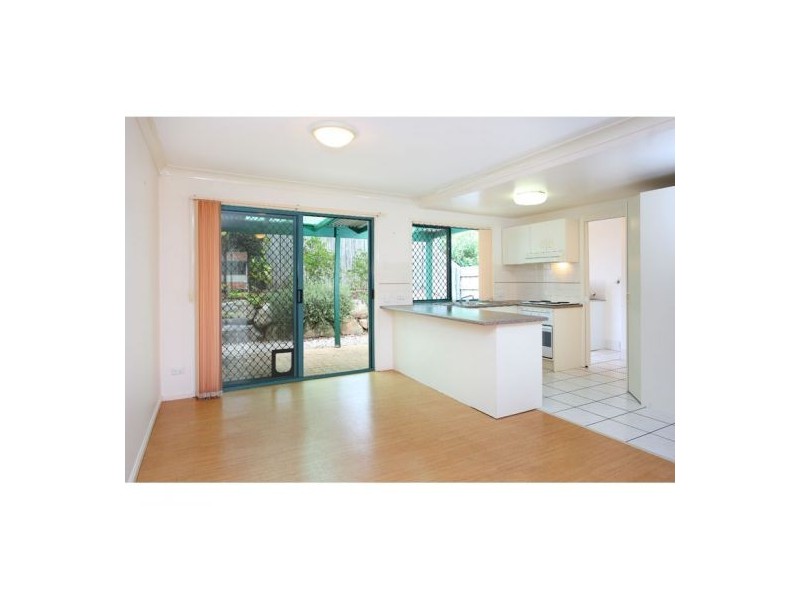 18/96 Marshall Road, Holland Park West QLD 4121