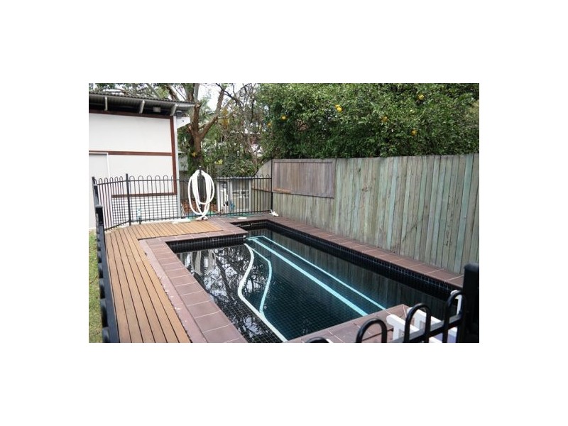 63 Pembroke Road, Coorparoo QLD 4151