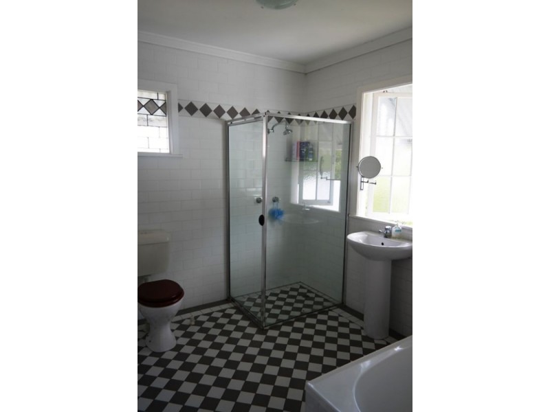 63 Pembroke Road, Coorparoo QLD 4151