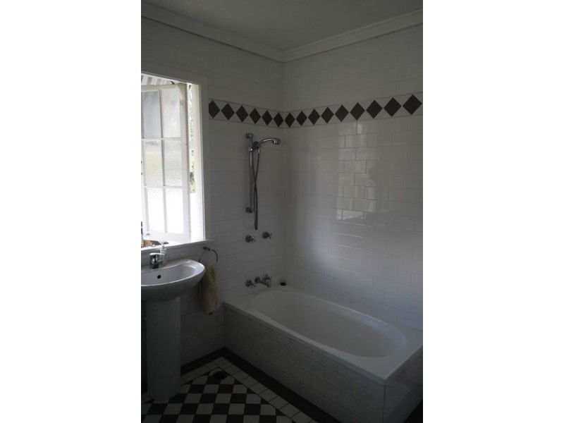 63 Pembroke Road, Coorparoo QLD 4151