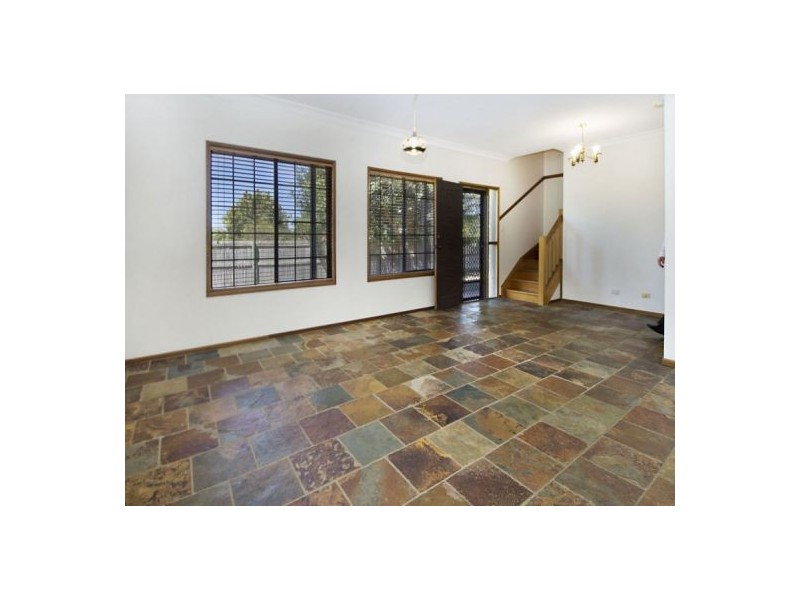 24 Tarrant Street, Mount Gravatt East QLD 4122