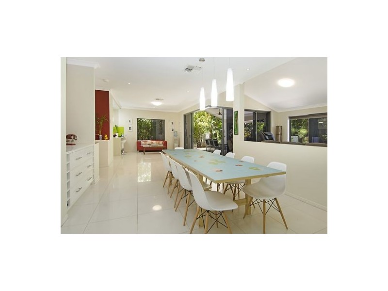 2 Athlone Close, Underwood QLD 4119