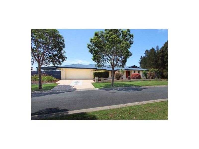 13 Farsley Place, Manly West QLD 4179