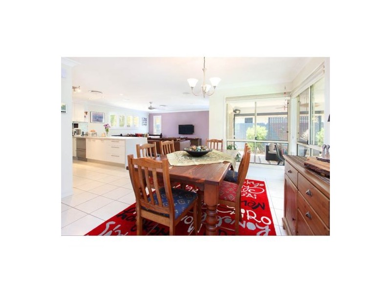 13 Farsley Place, Manly West QLD 4179