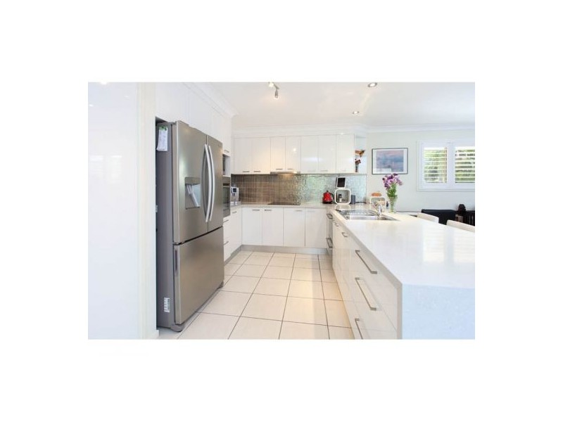 13 Farsley Place, Manly West QLD 4179