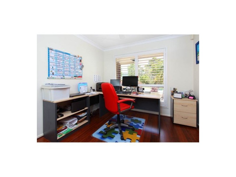 13 Farsley Place, Manly West QLD 4179