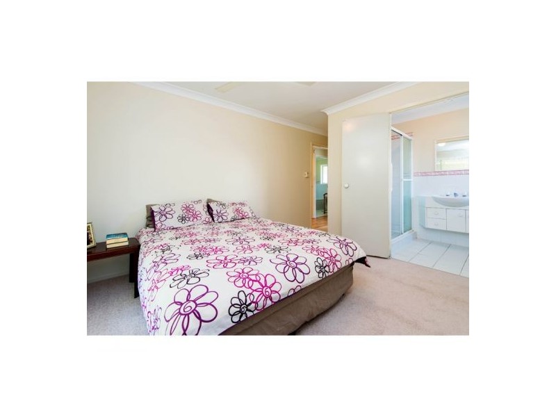51 Stackpole Street, Wishart QLD 4122