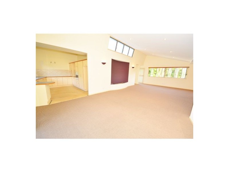 28 Churchill Street, Woolloongabba QLD 4102