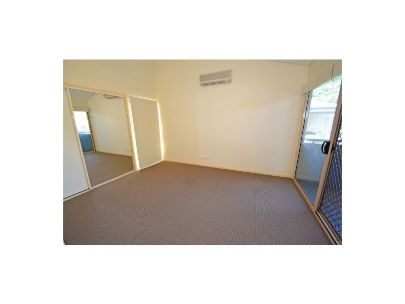 28 Churchill Street, Woolloongabba QLD 4102