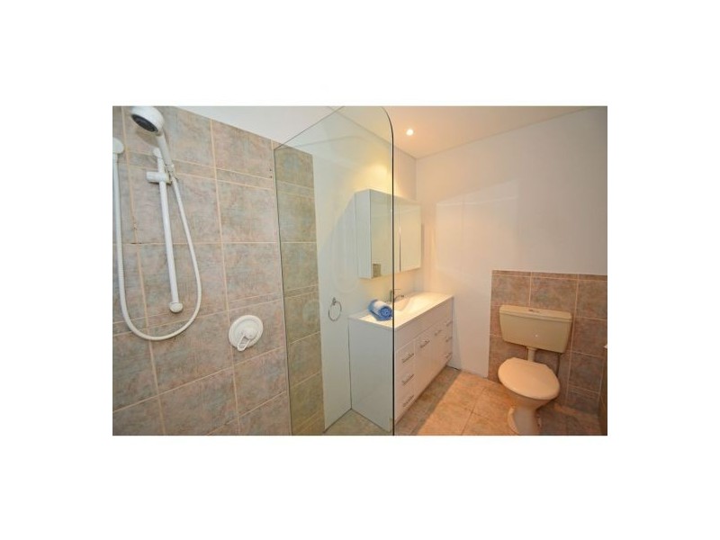 1/28 Churchill Street, Woolloongabba QLD 4102