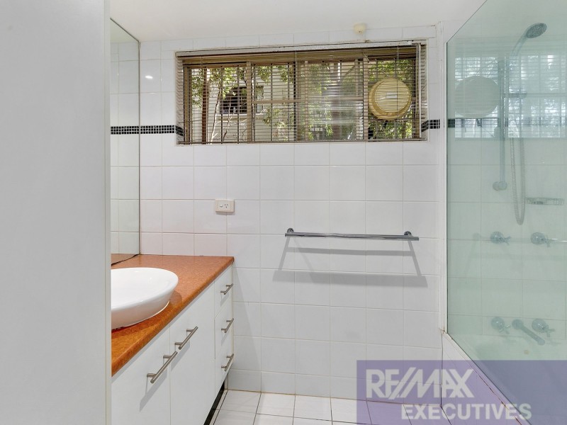 2/33 Bilyana Street, Balmoral QLD 4171