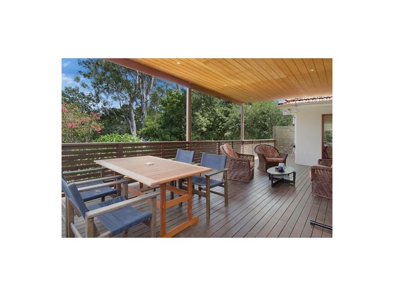 11 Eastwell Street, Coorparoo QLD 4151