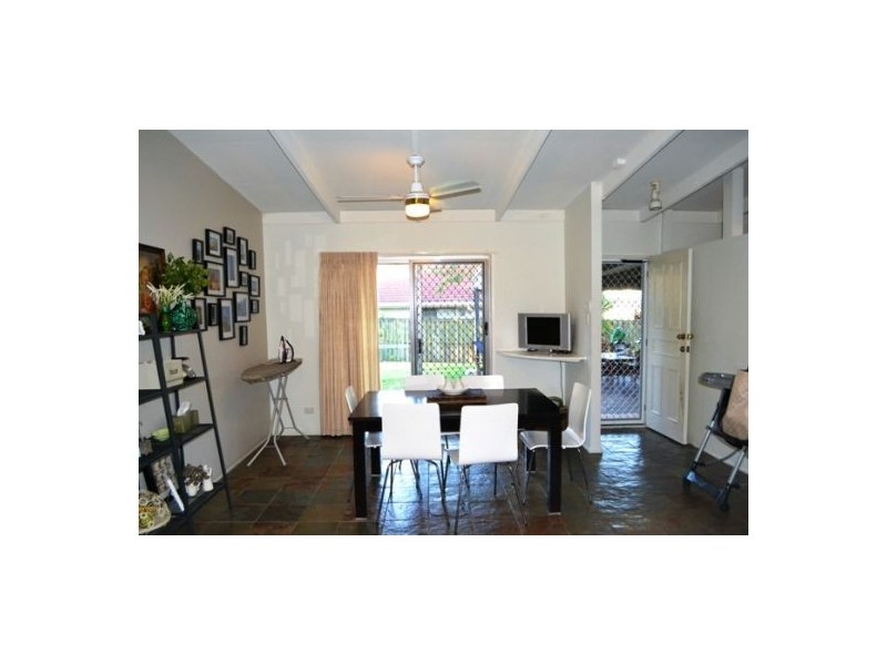 5 Agate Street, Camp Hill QLD 4152