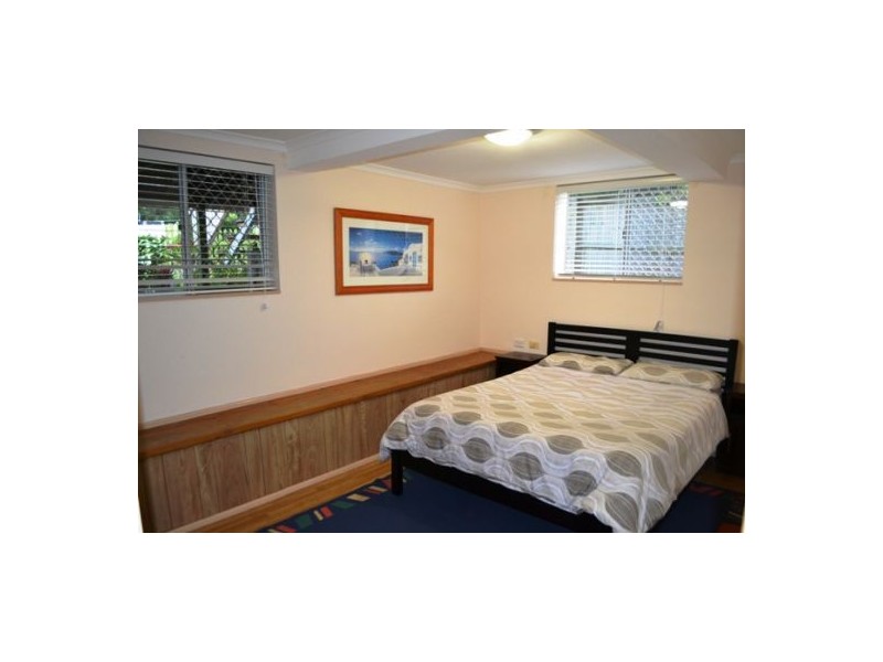 81b Gladstone Street, Coorparoo QLD 4151