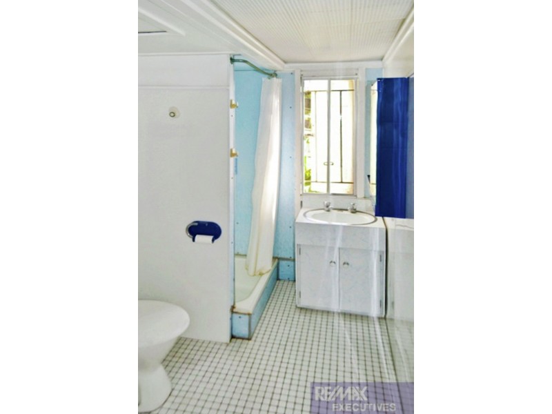 53 Birdwood Road, Holland Park West QLD 4121