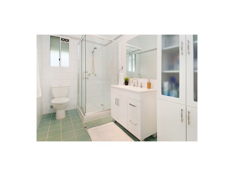 22 Mar Street, Holland Park QLD 4121