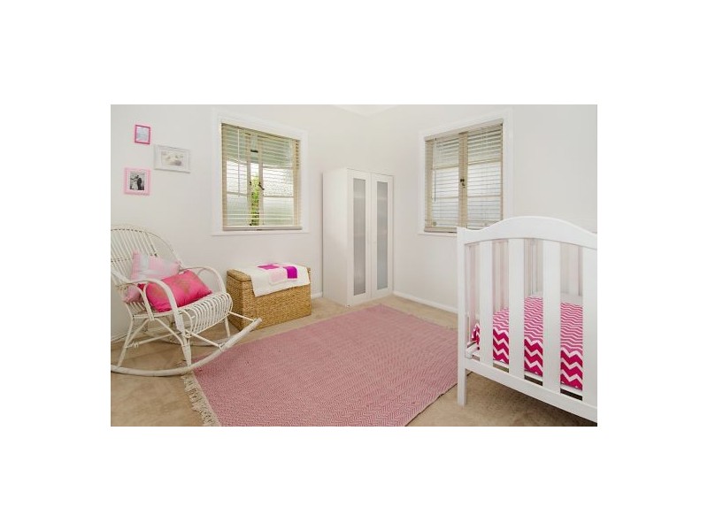 22 Mar Street, Holland Park QLD 4121