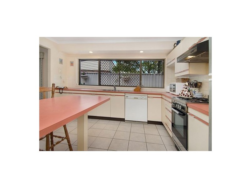 9 Glenheaton Ct, Carindale QLD 4152