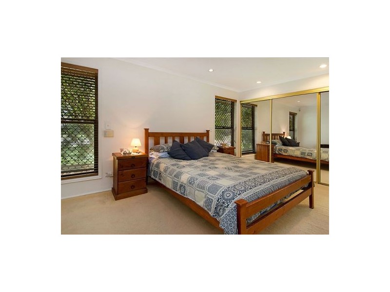 9 Glenheaton Ct, Carindale QLD 4152