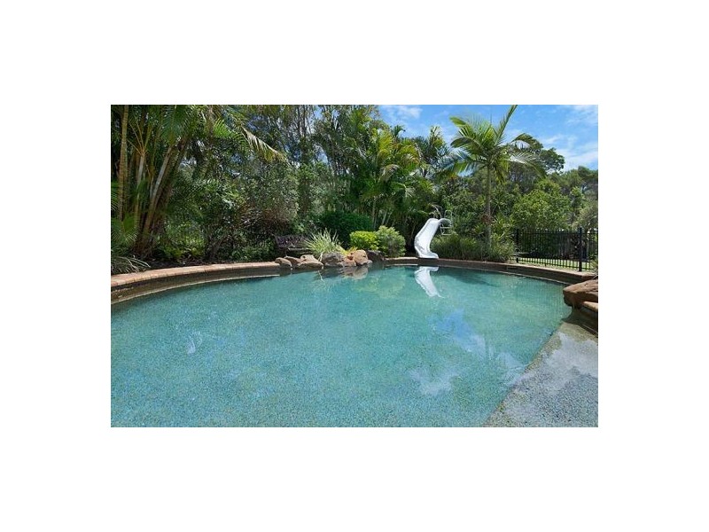 9 Glenheaton Ct, Carindale QLD 4152