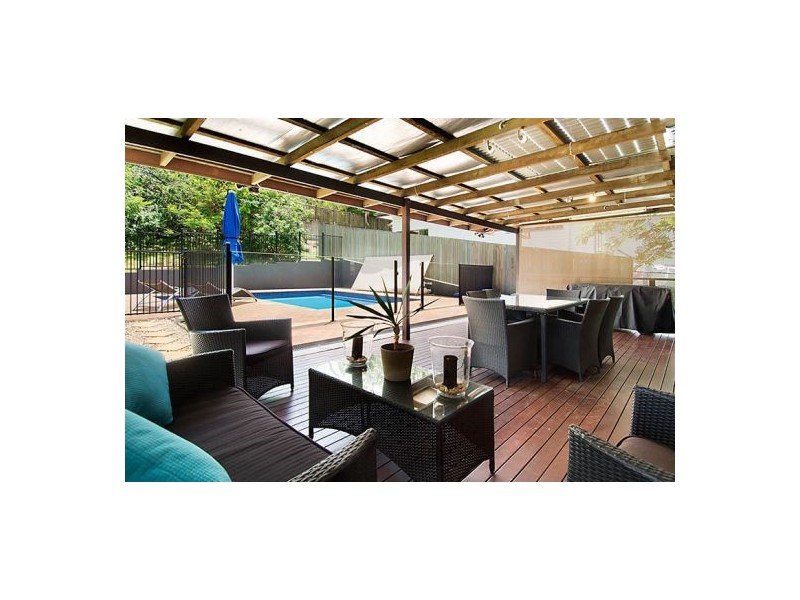 10 Doyle St, Coorparoo QLD 4151