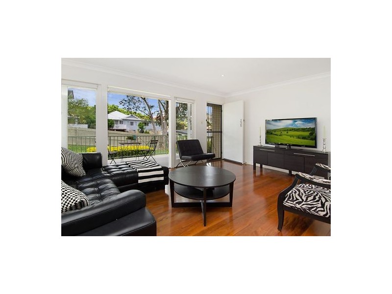 10 Doyle St, Coorparoo QLD 4151