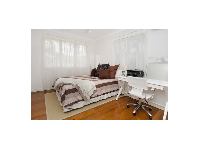 10 Doyle St, Coorparoo QLD 4151