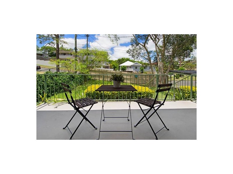 10 Doyle St, Coorparoo QLD 4151