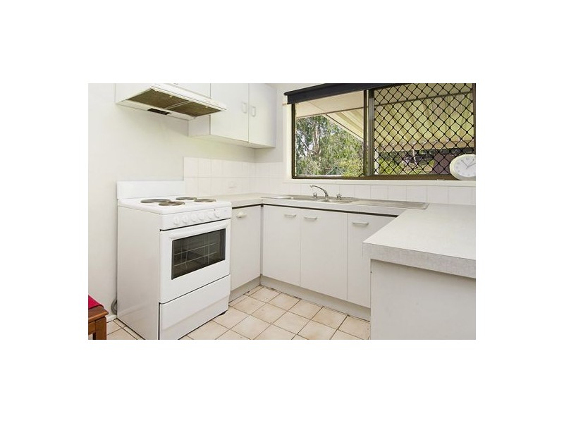 6 Baguette Street, Carina QLD 4152