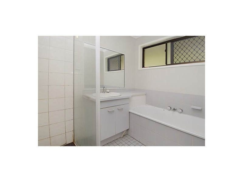6 Baguette Street, Carina QLD 4152