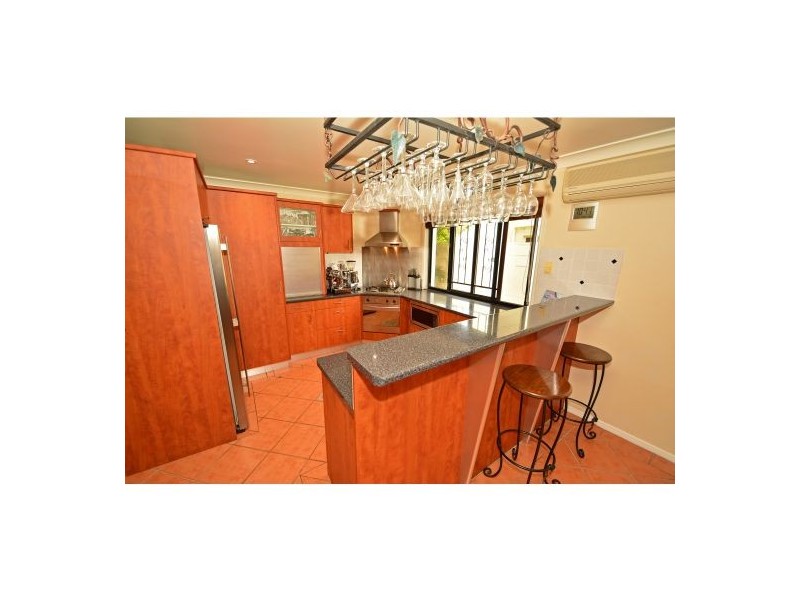 30 Estate Place, Holland Park West QLD 4121