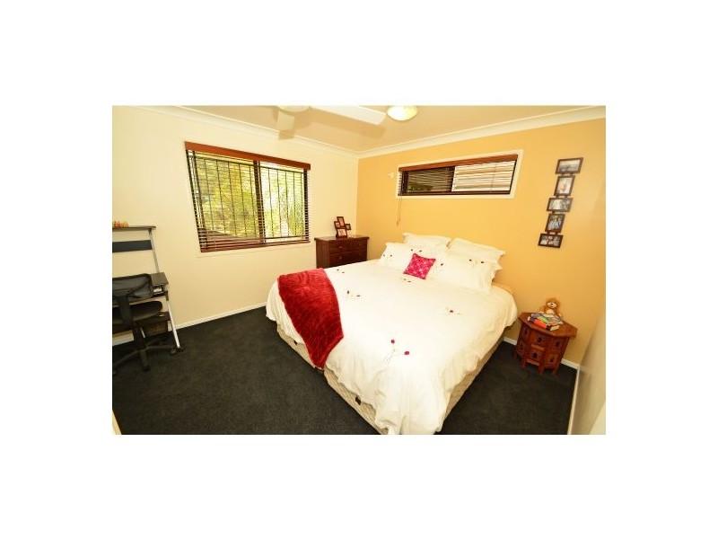 30 Estate Place, Holland Park West QLD 4121