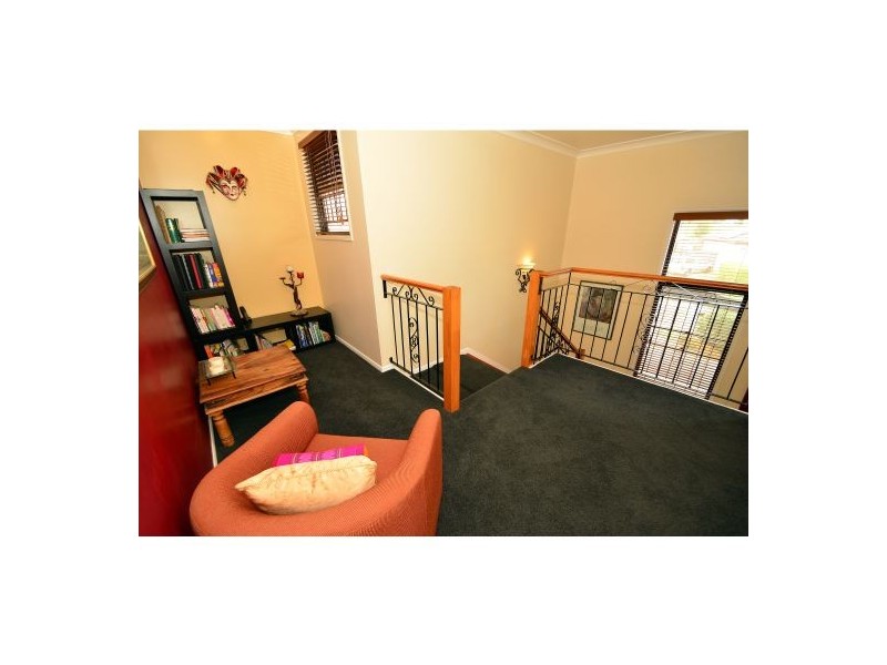 30 Estate Place, Holland Park West QLD 4121