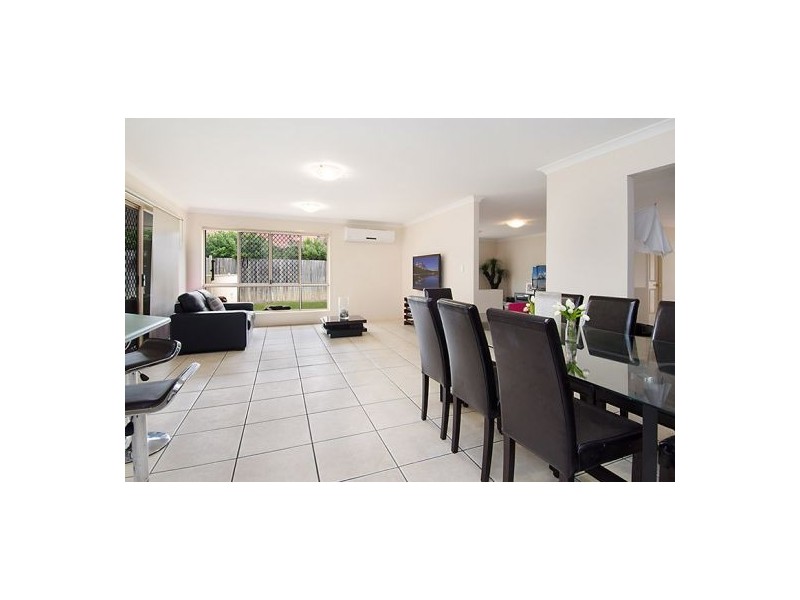 24 Tantanoola Street, Parkinson QLD 4115