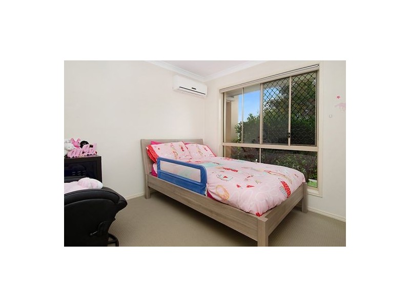24 Tantanoola Street, Parkinson QLD 4115