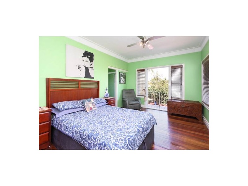 545 Cavendish Road, Coorparoo QLD 4151
