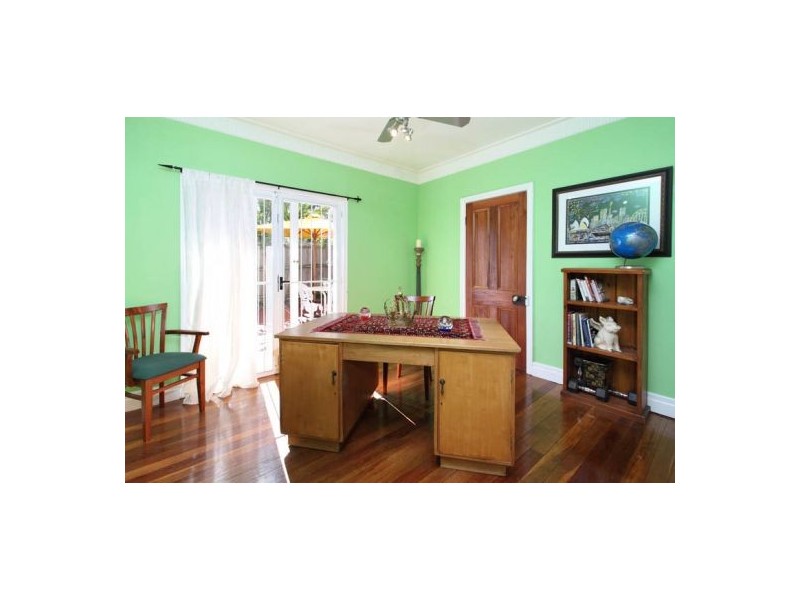 545 Cavendish Road, Coorparoo QLD 4151