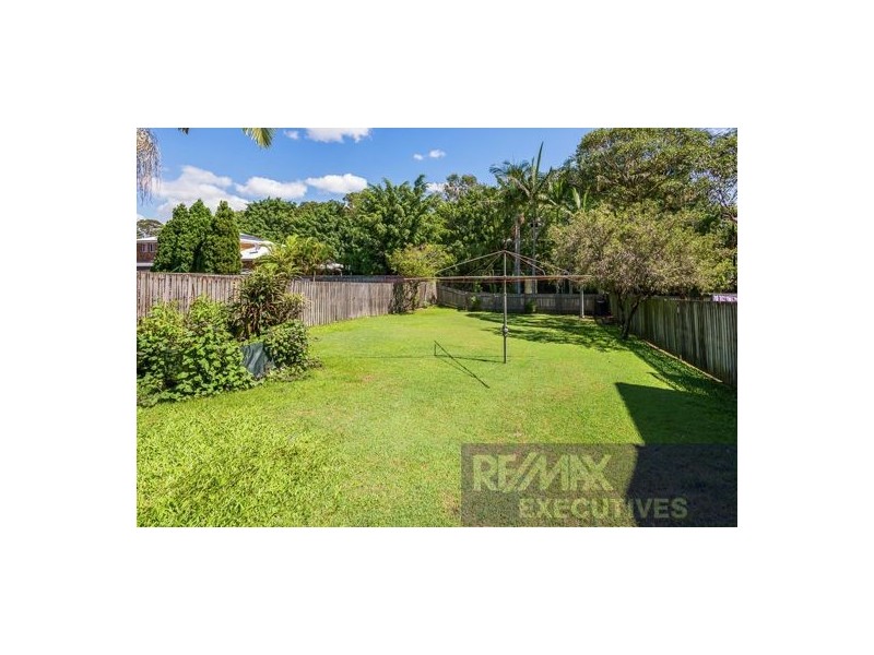 34 Judge Street, Norman Park QLD 4170