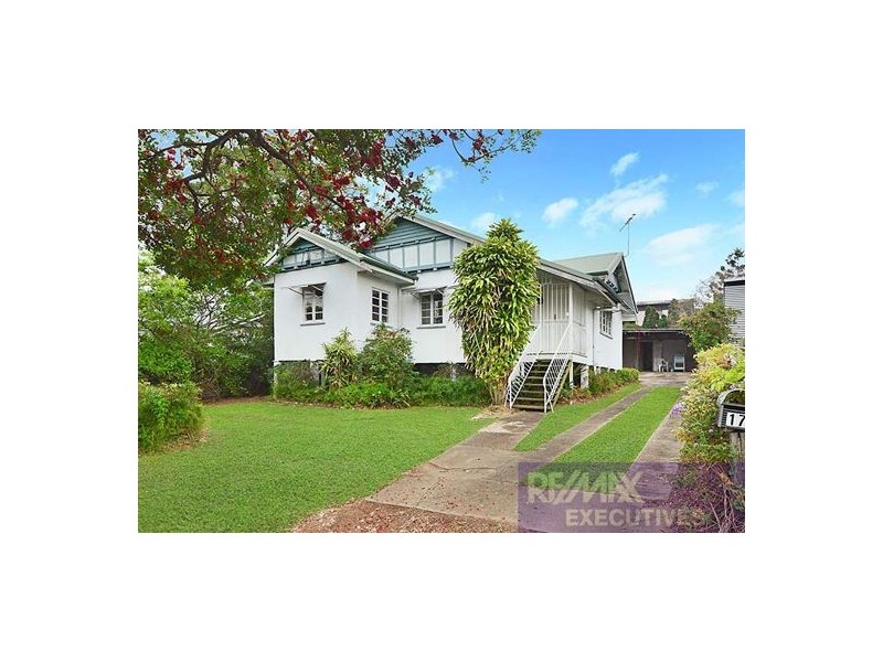 17 Captain Street, Holland Park QLD 4121
