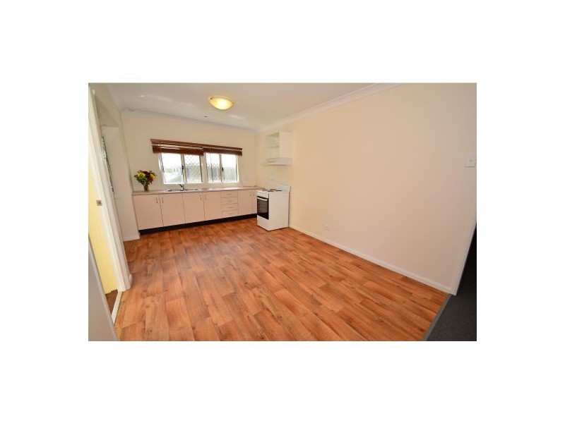 128 Nursery Road, Holland Park West QLD 4121