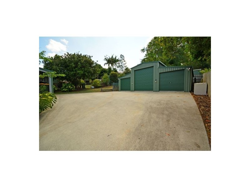 128 Nursery Road, Holland Park West QLD 4121