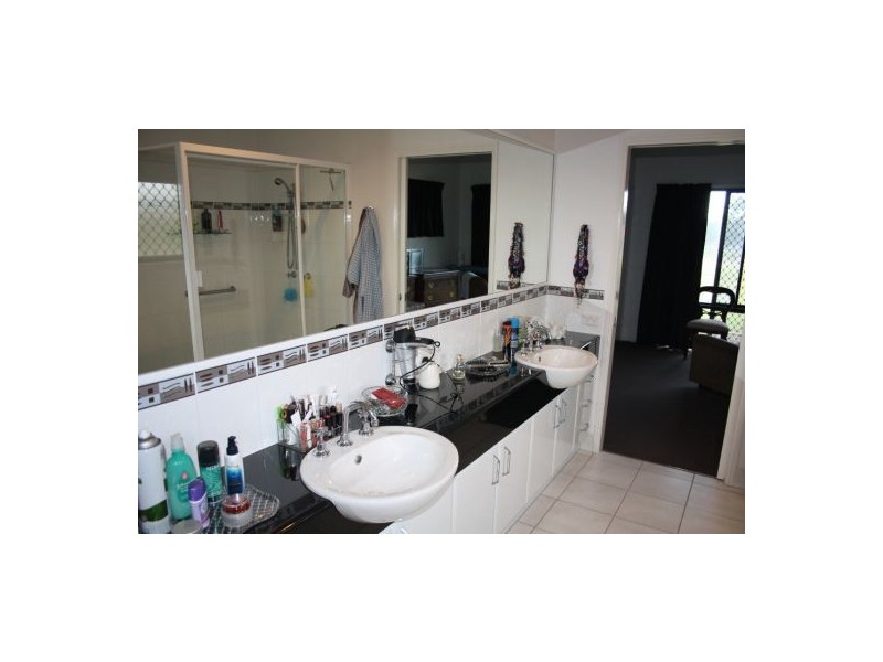 39 Charles Bruce Drive, Oakhurst QLD 4650