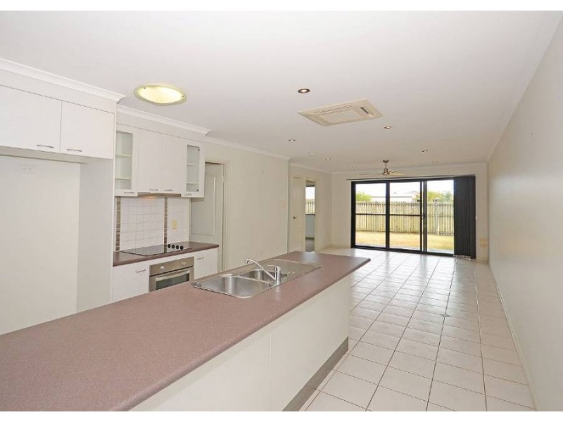 1/11 Lockerbie Court, Kawungan QLD 4655