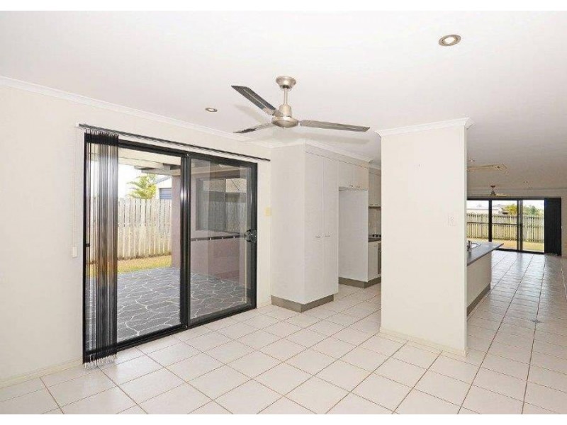 1/11 Lockerbie Court, Kawungan QLD 4655